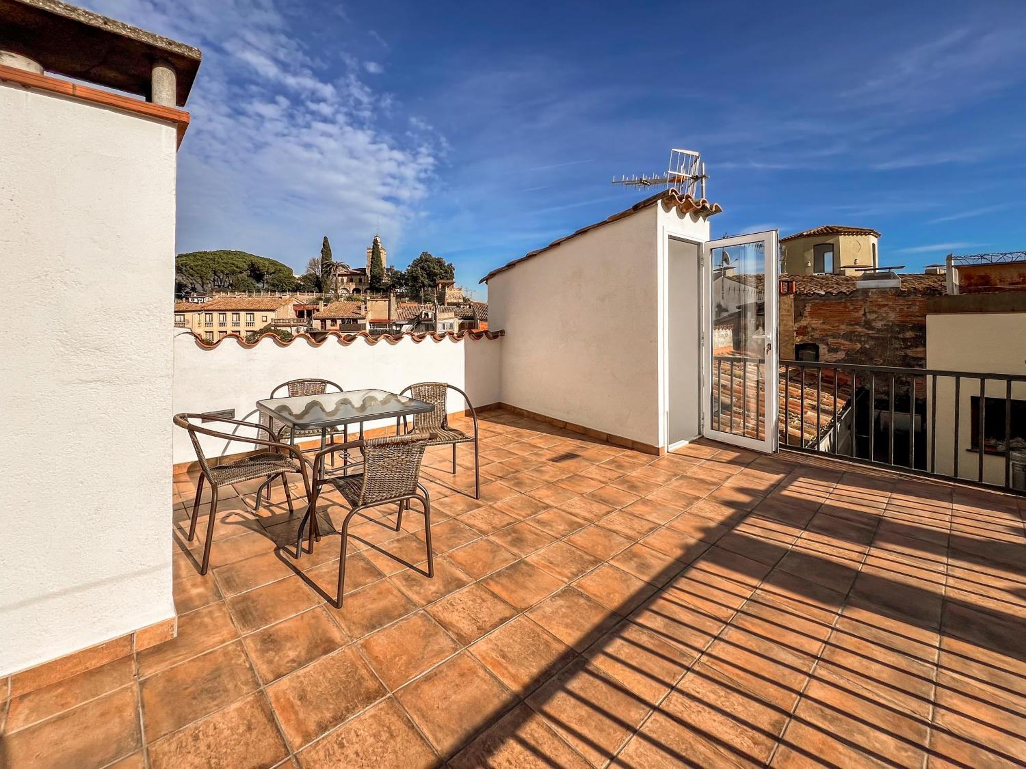 Ganganell Atic Apartamento Con Terraza En Besalú Екстериор снимка